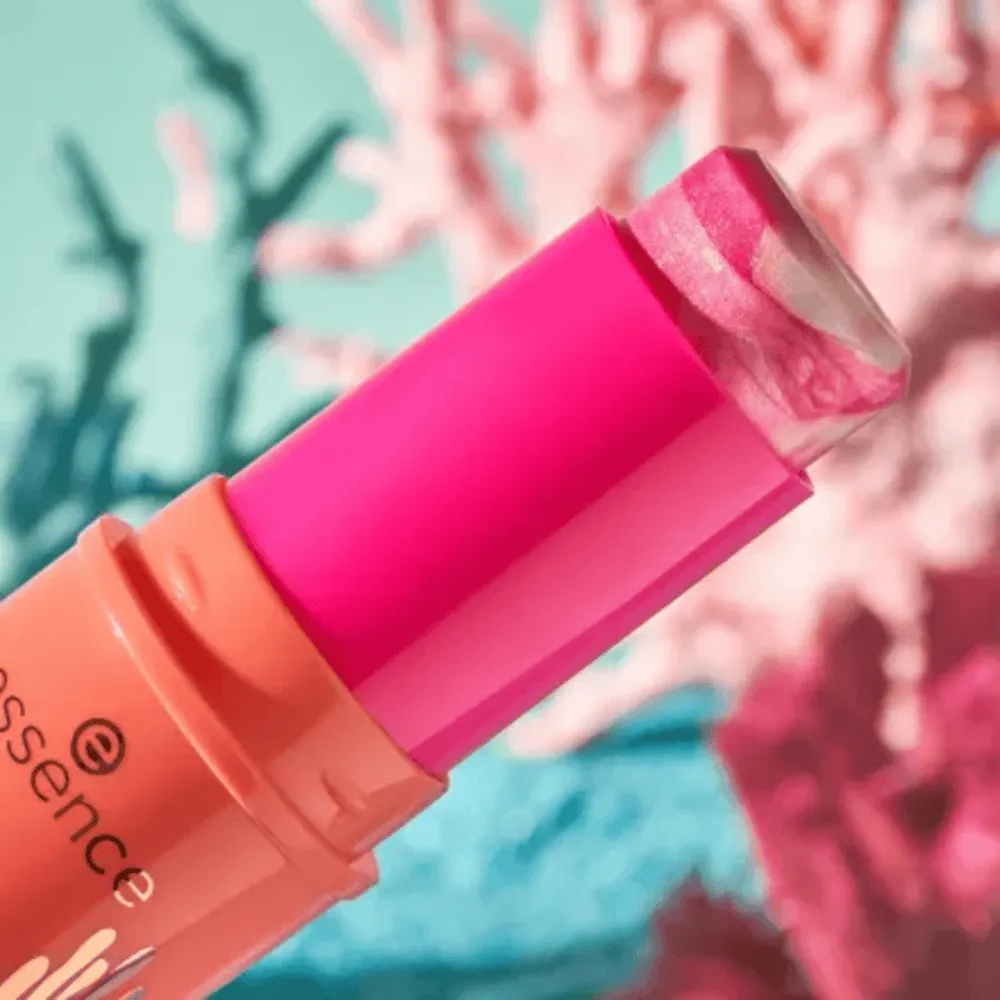 Essence live Life in Coral Blushlighter Stick