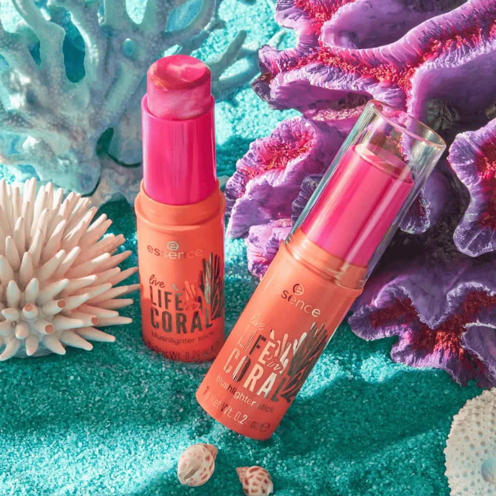 Essence live Life in Coral Blushlighter Stick