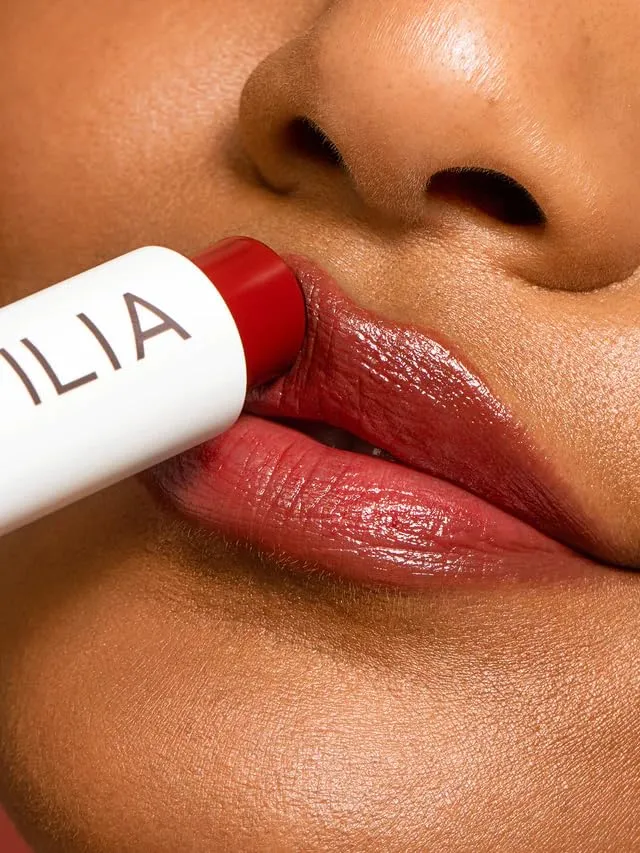 ILIA - Clean Tinted Lip Balm - with Moisture-Boosting Ingredients and Sheer, Buildable Color