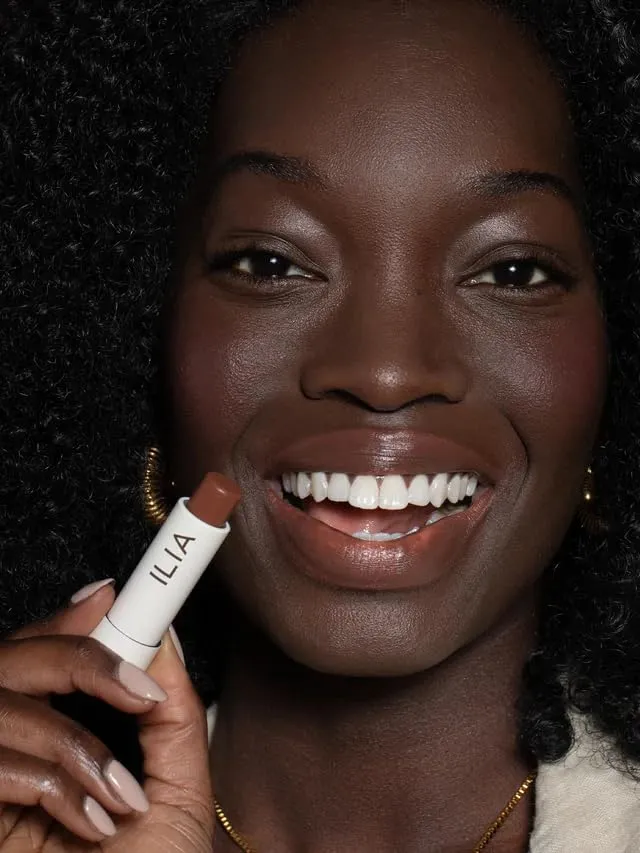 ILIA - Clean Tinted Lip Balm - with Moisture-Boosting Ingredients and Sheer, Buildable Color