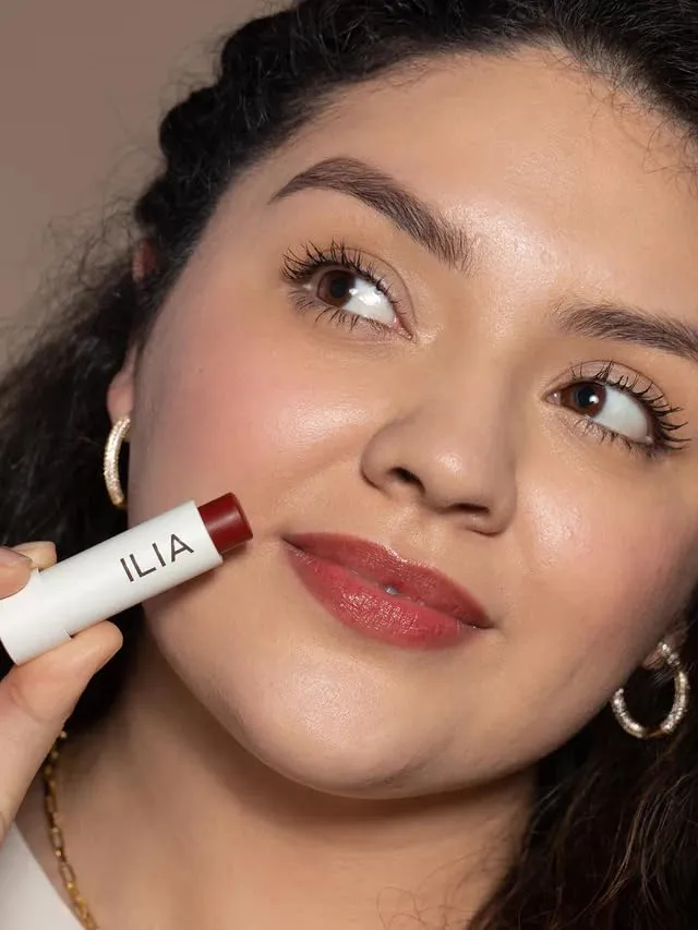 ILIA - Clean Tinted Lip Balm - with Moisture-Boosting Ingredients and Sheer, Buildable Color